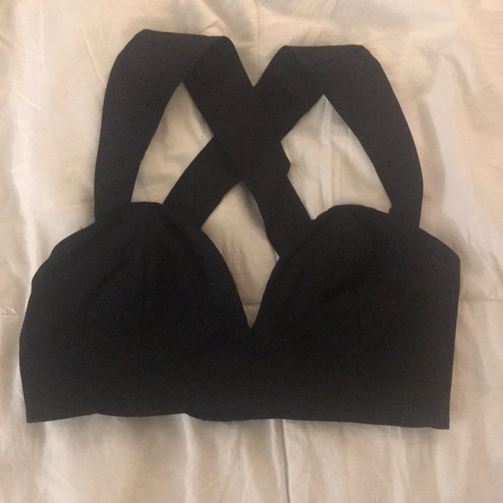 NWOT BLACK STRUCTURED CROP TOP / BRA TOP